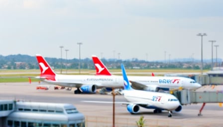 Deutsche Lufthansa AG: Aktienkurs fällt, Partnerschaften bieten Wachstumspotenzial trotz Branchenherausforderungen
